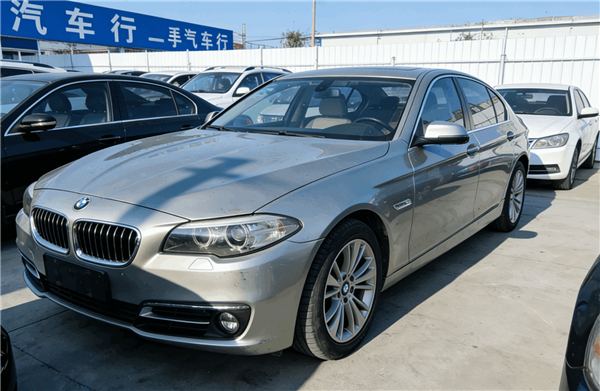 男子买二手宝马被调表20万公里！法院判车商退一