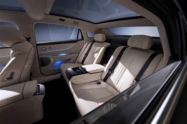 全系63度大电池+华为ADS4 岚图追光L上市:27.99万起