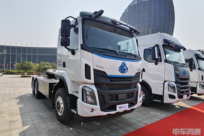 超充会替代换电吗？