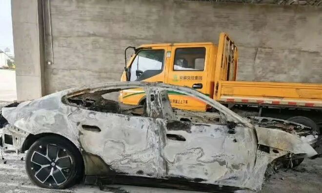 L3正式落地：工信部抢在2025结束之前放行两款L3级自动驾驶车型